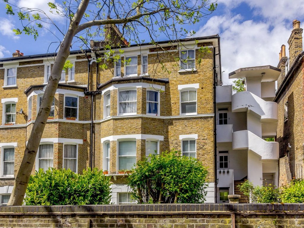 Studio to rent in Wickham Road, Brockley, London SE4, £1,100 pcm Zoopla