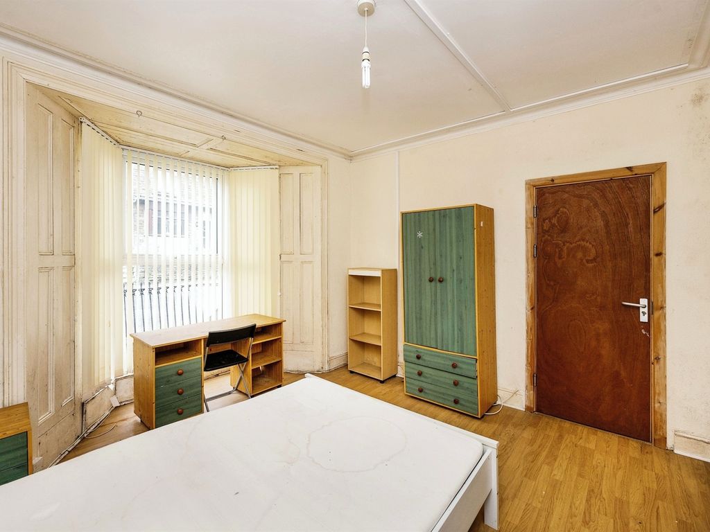 5 bed terraced house for sale in Norfolk Street, Swansea SA1, £120,000