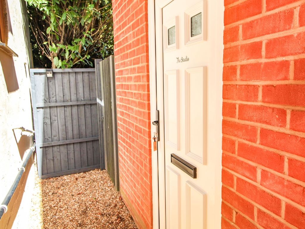 Studio to rent in Wimborne Road West, Wimborne, Dorset BH21 Zoopla