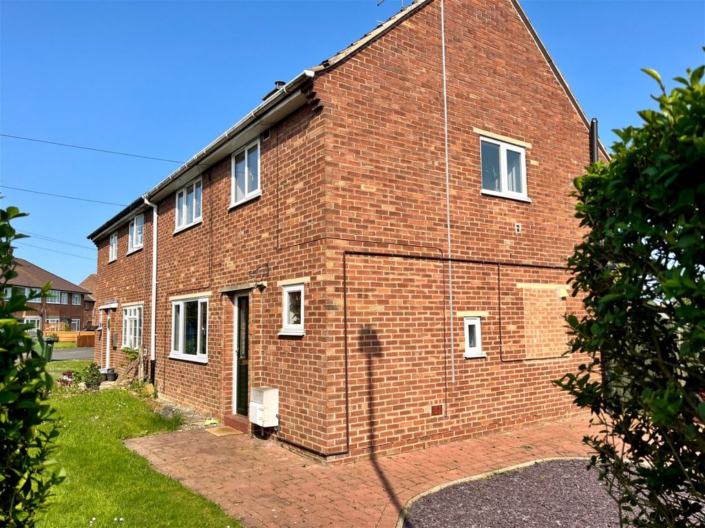 3 bed semidetached house for sale in Charnwood Avenue, Asfordby