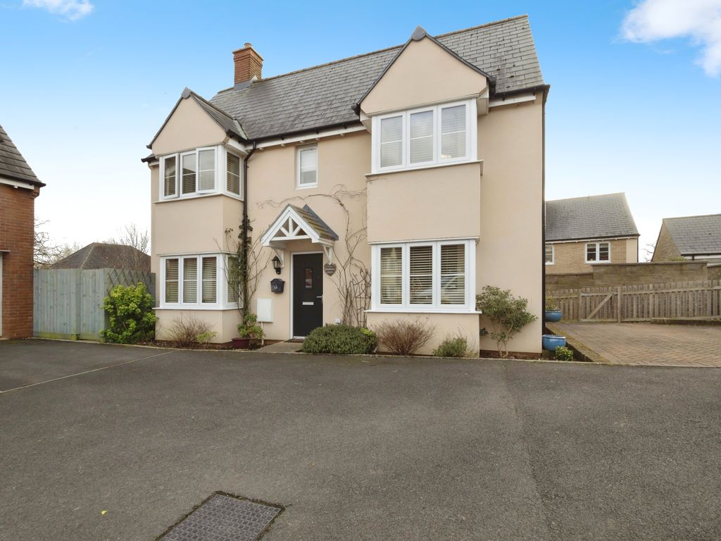 3 bed detached house for sale in Symons Close, Bovey Tracey, Newton
