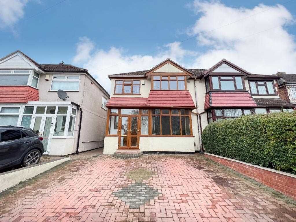 3 bed semidetached house for sale in Yew Tree Lane, Yardley