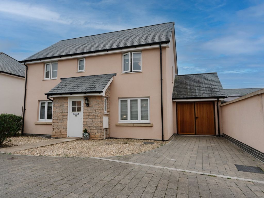4 bed detached house for sale in The Green, Chilpark, Fremington