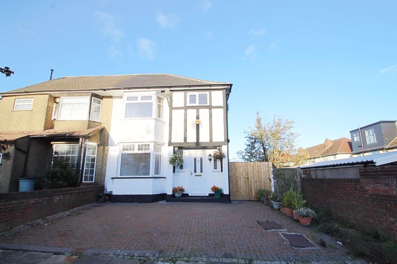 4 bed semidetached house for sale in Avon Road, Greenford UB6, £