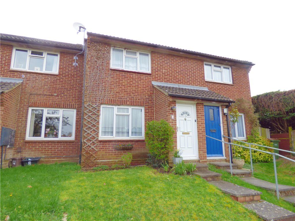2 bed terraced house for sale in Whitebeam Road, Hedge End, Southampton