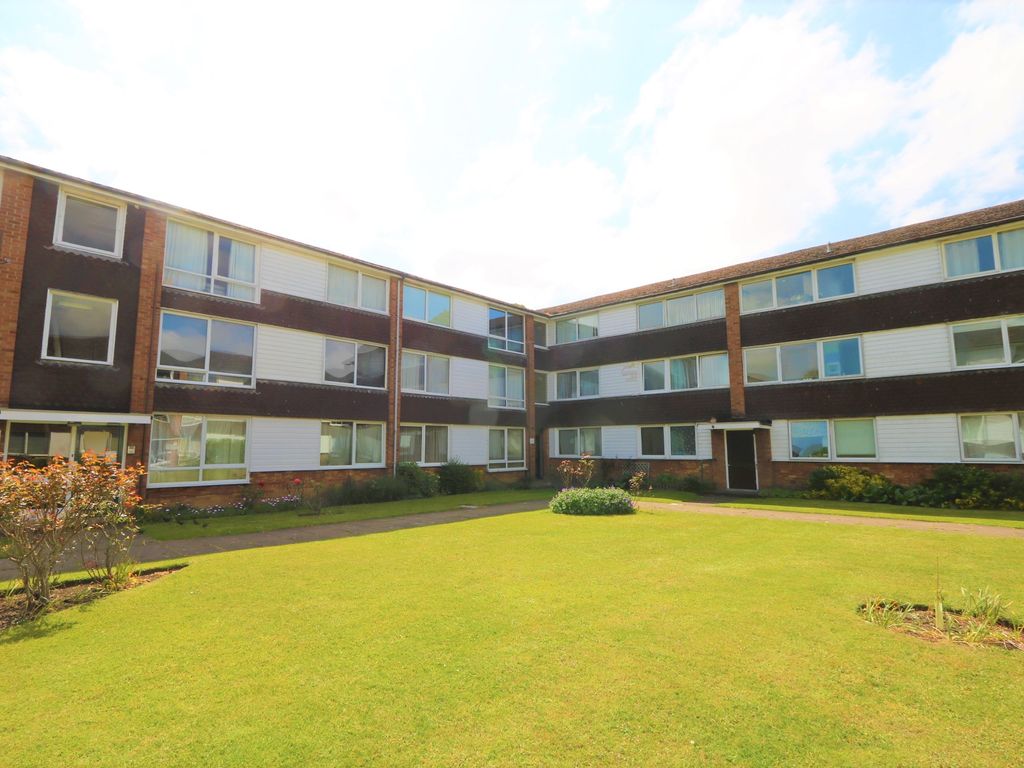 2 bed flat for sale in Goldington Green, Bedford MK41 Zoopla