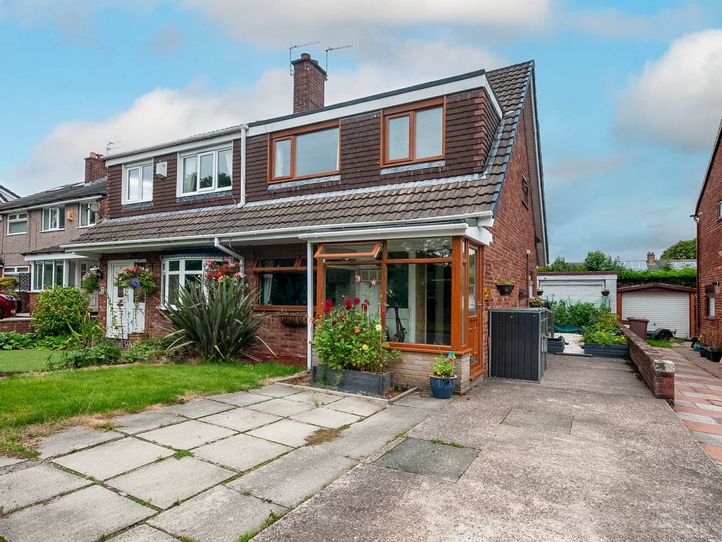 3 bed semidetached house for sale in Seddon Close, Eccleston, St