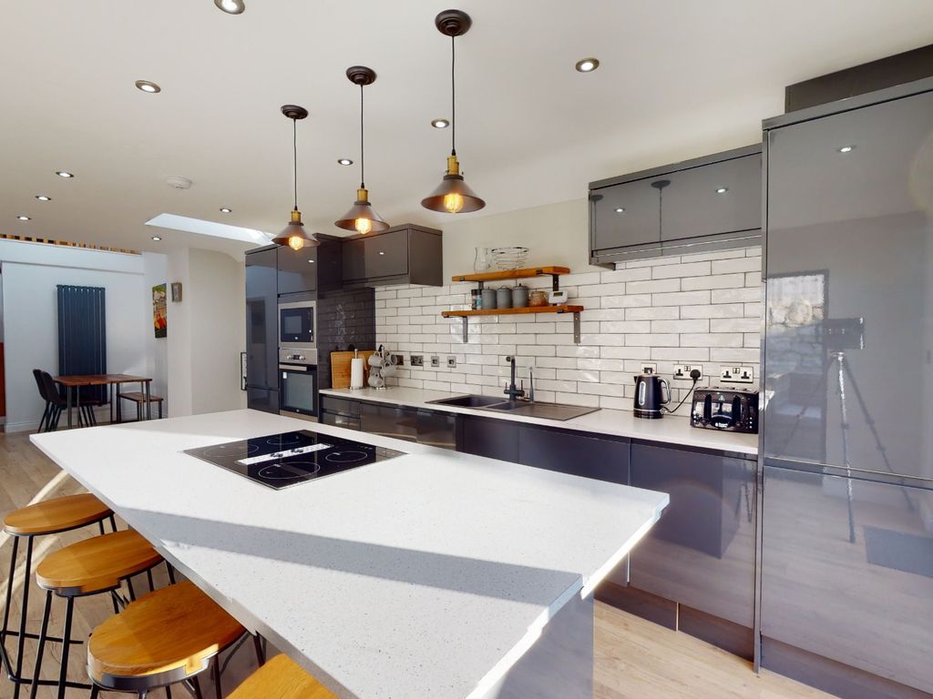 2 bed detached bungalow for sale in Glen Road, West Cross, Swansea