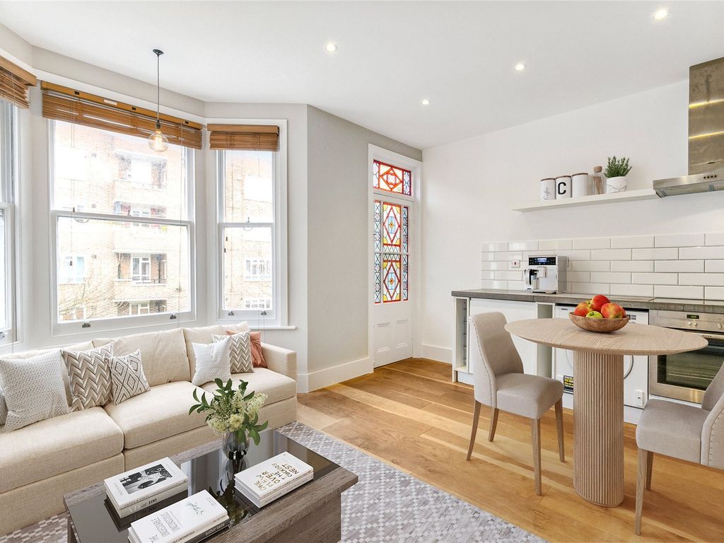 2 bed flat to rent in Darlan Road, Parsons Green SW6, £2,250 pcm Zoopla