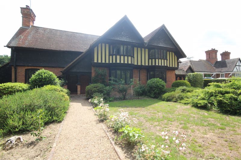 3 bed terraced house for sale in High Street, Leigh, Tonbridge TN11