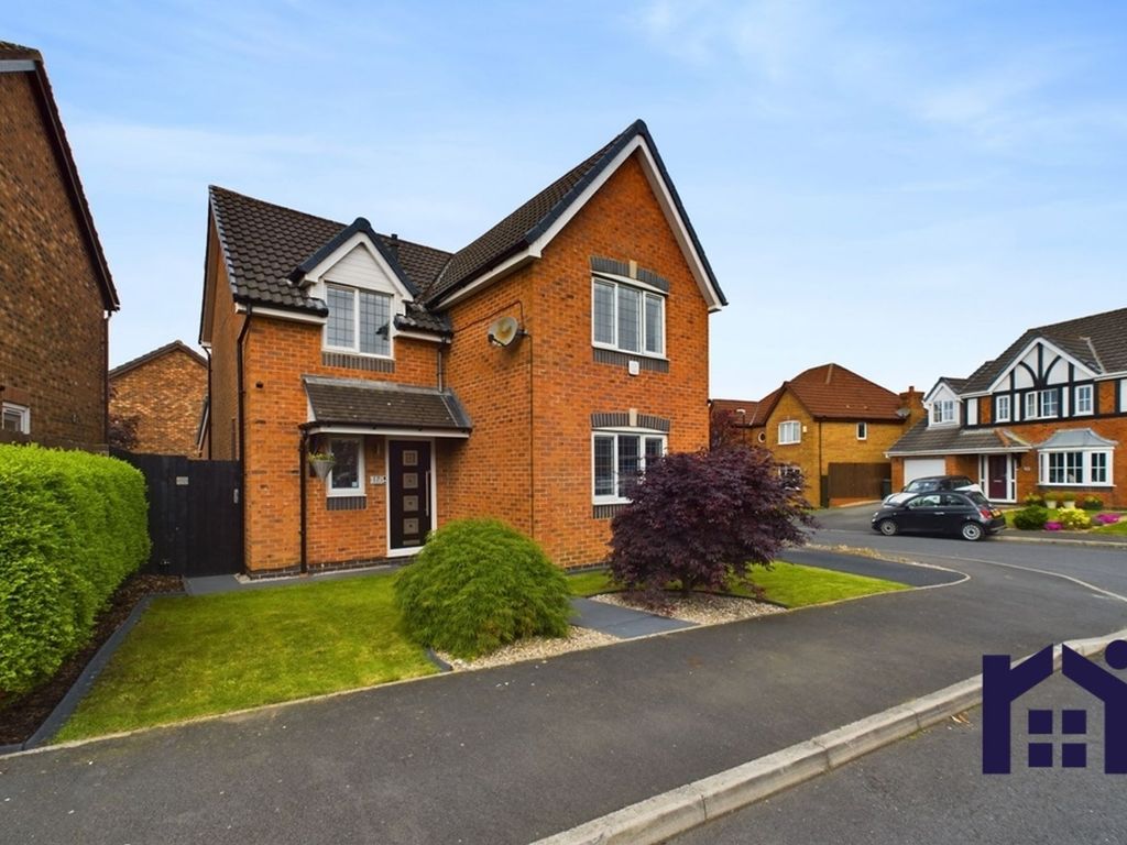 4 bed detached house for sale in Camellia Drive, Leyland PR25, £425,000