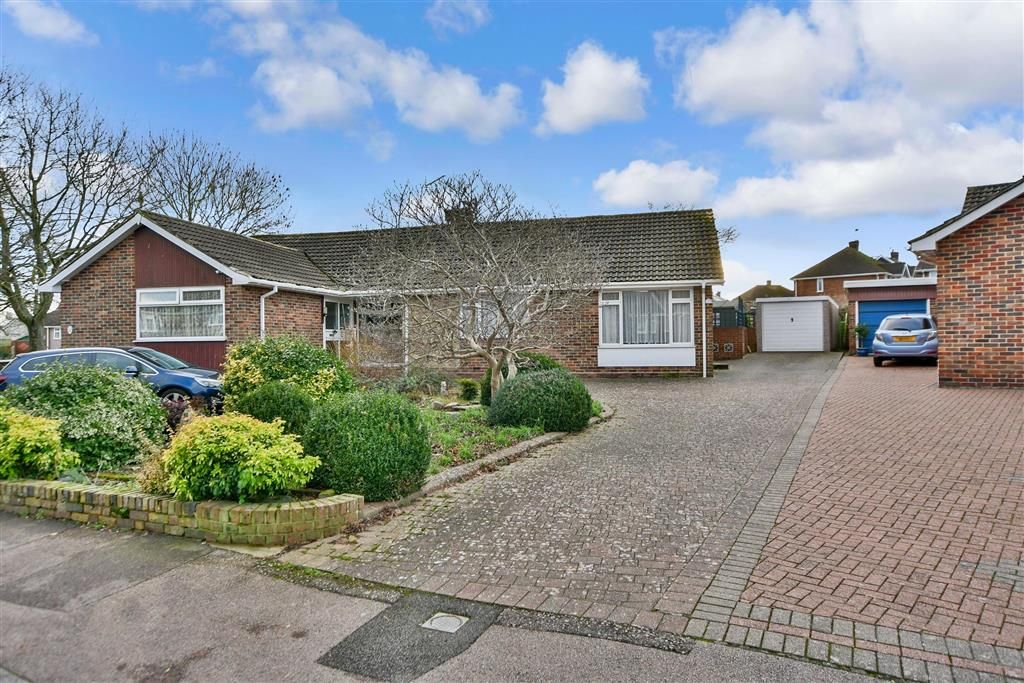 2 bed semidetached bungalow for sale in Sunningdale Drive, Rainham, Gillingham, Kent ME8 Zoopla