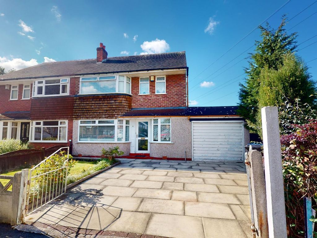 3 bed semidetached house for sale in Eddisbury Avenue, Urmston