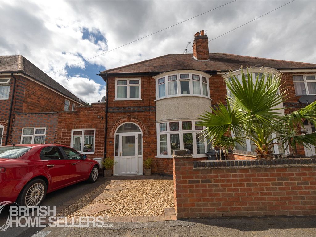 4 bed semidetached house for sale in Parkstone Road, Leicester