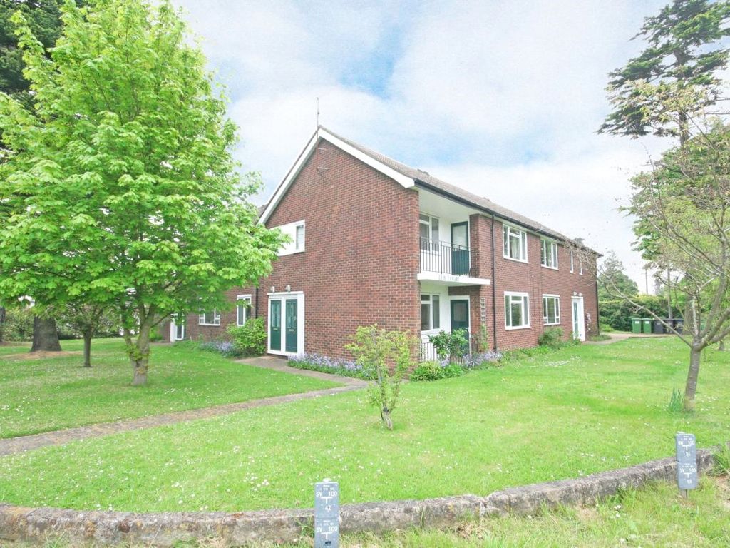 2 bed flat for sale in Ox Lane, Harpenden, Hertfordshire AL5 Zoopla