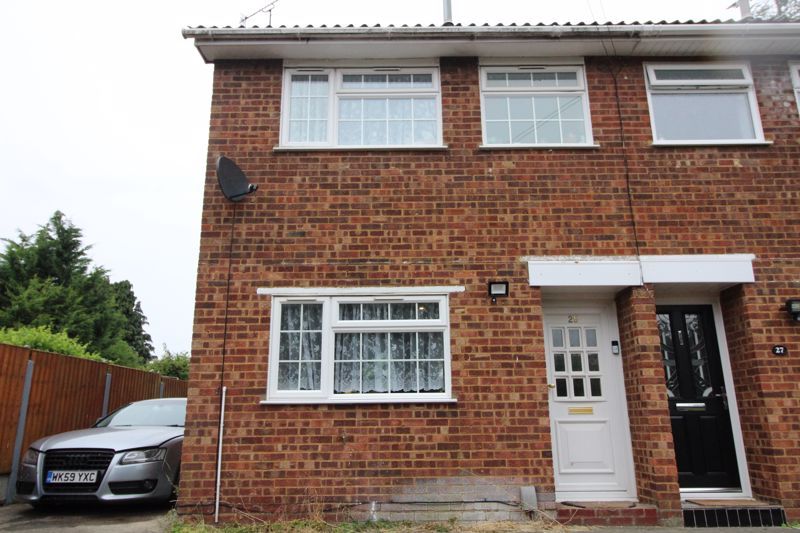 2 bed semidetached house for sale in Brackendale Grove, Luton LU3 Zoopla