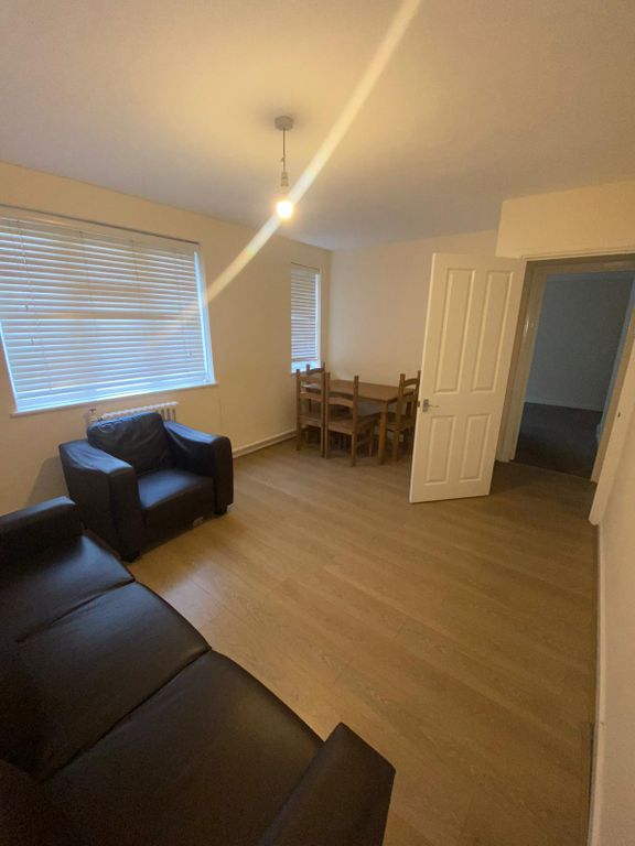 2 bed flat to rent in Byron Road, Harrow HA1 Zoopla