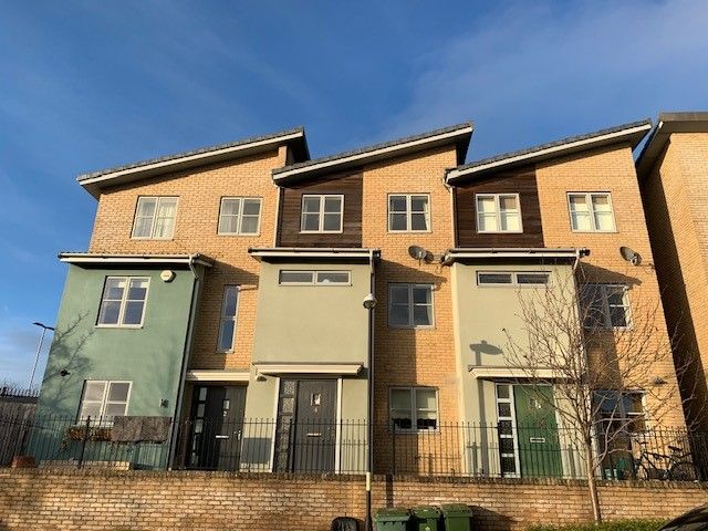 Pinewood Drive Cheltenham GL51  