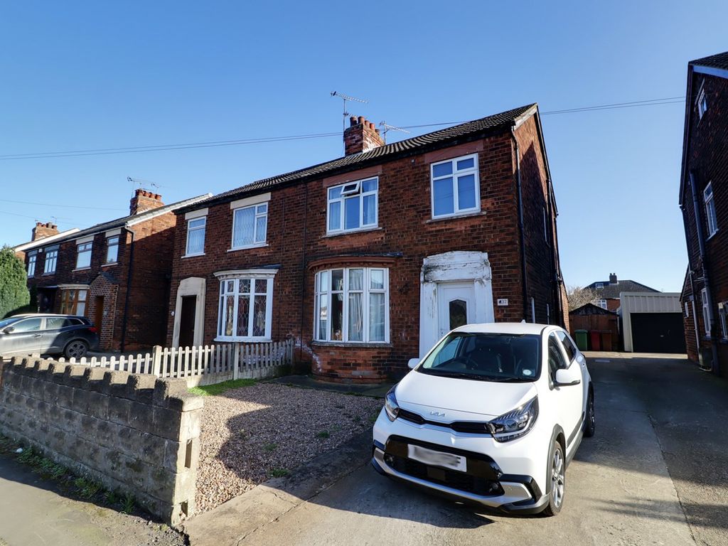3 bed semidetached house for sale in Stockshill Road, Scunthorpe DN16