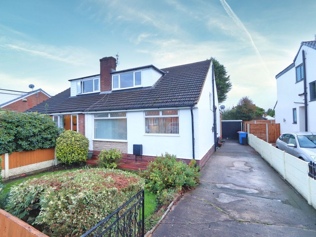 4 bed semidetached house for sale in Ash Drive, Swinton M27, £299,995