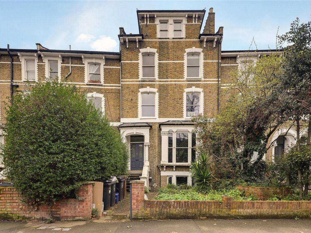 2 bed flat for sale in Amhurst Road, Hackney, London E8 Zoopla