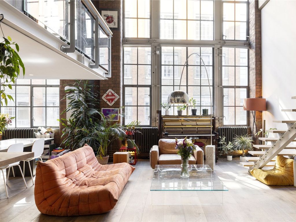 Summers Street, Clerkenwell, London EC1R  