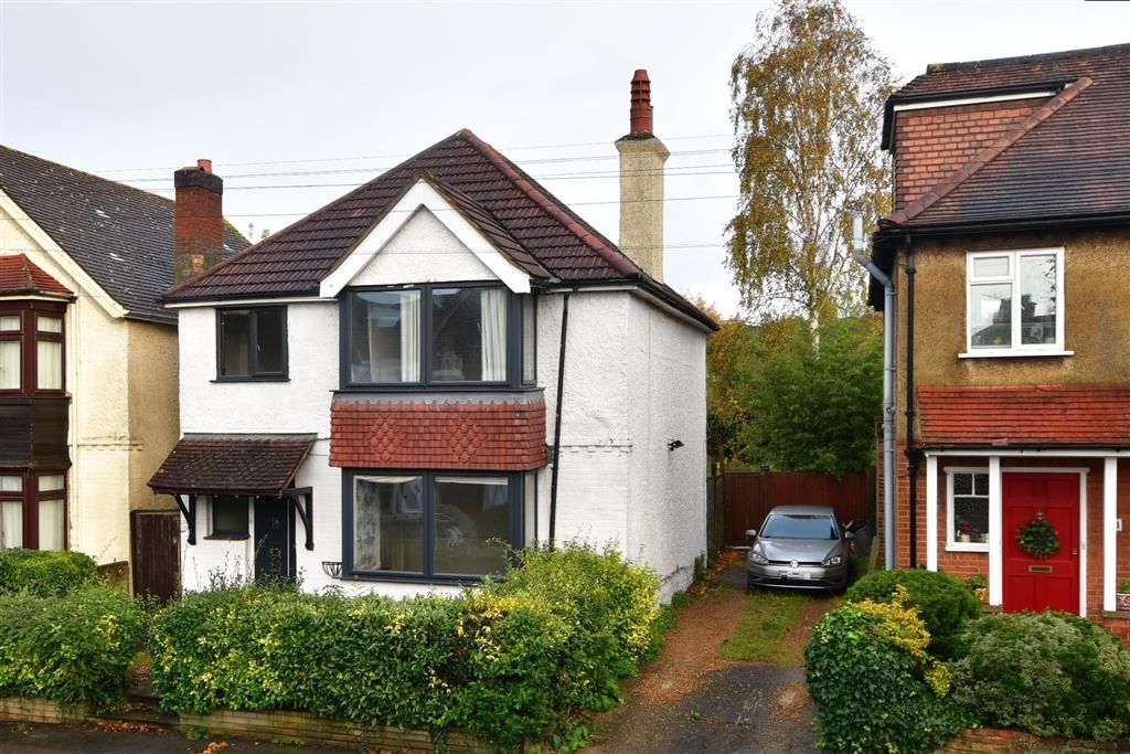 3 bed detached house for sale in Cotswold Road, Sutton, Surrey SM2, £