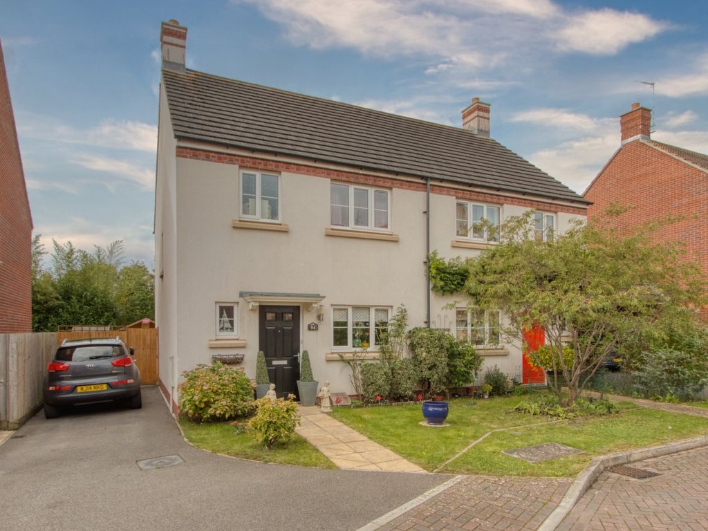 3 bed semidetached house for sale in 84 Grove Gate, Staplegrove