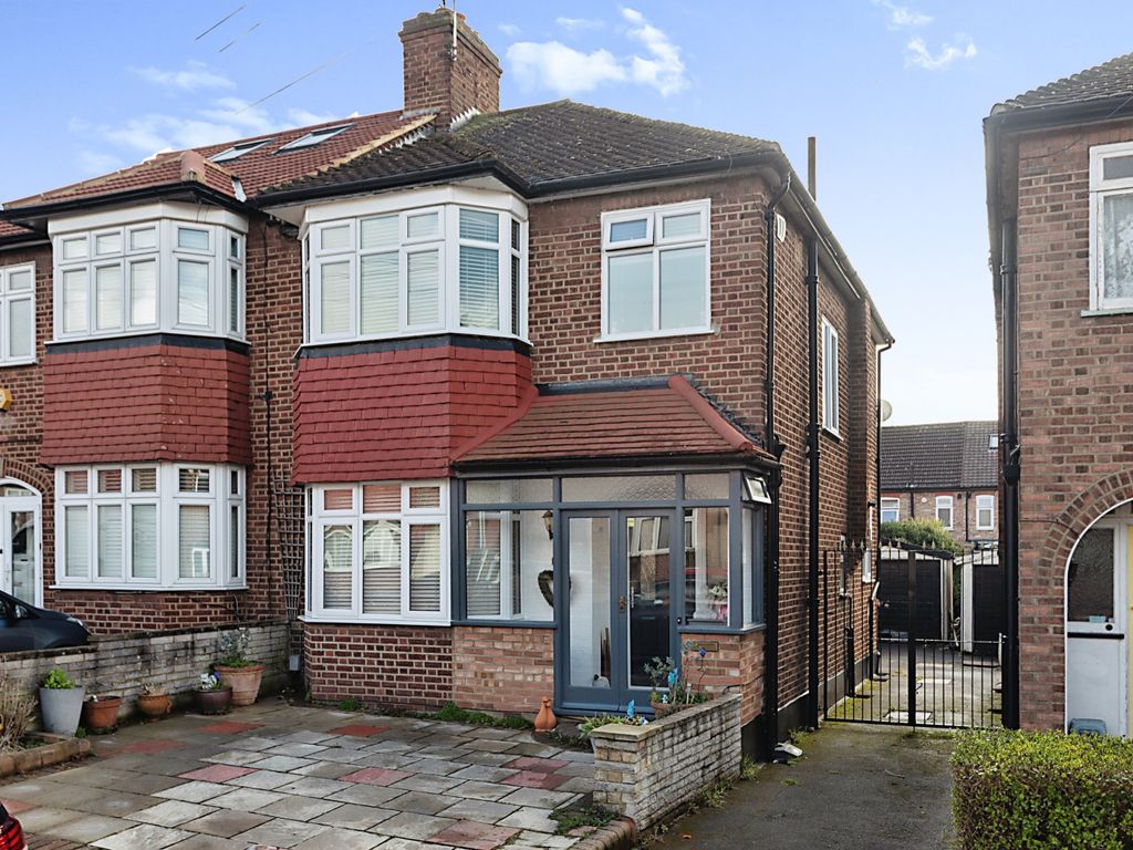 3 bed semidetached house for sale in Walthamstow, London E17 Zoopla