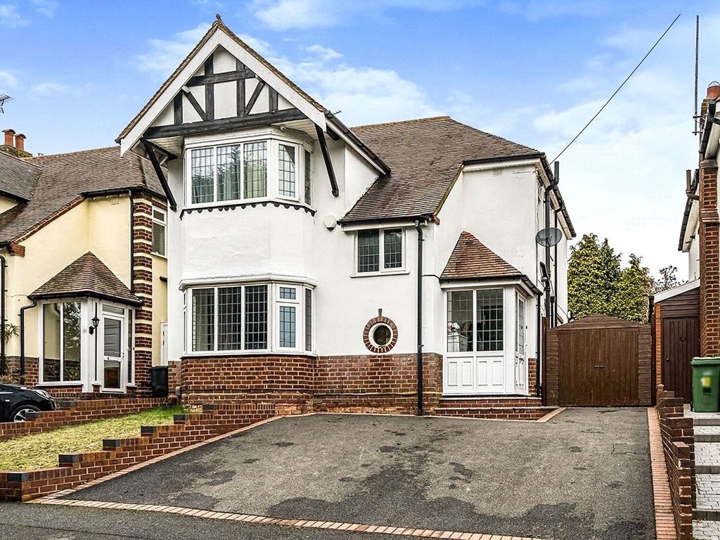 3 bed detached house to rent in Priory Close, Dudley, West Midlands DY1