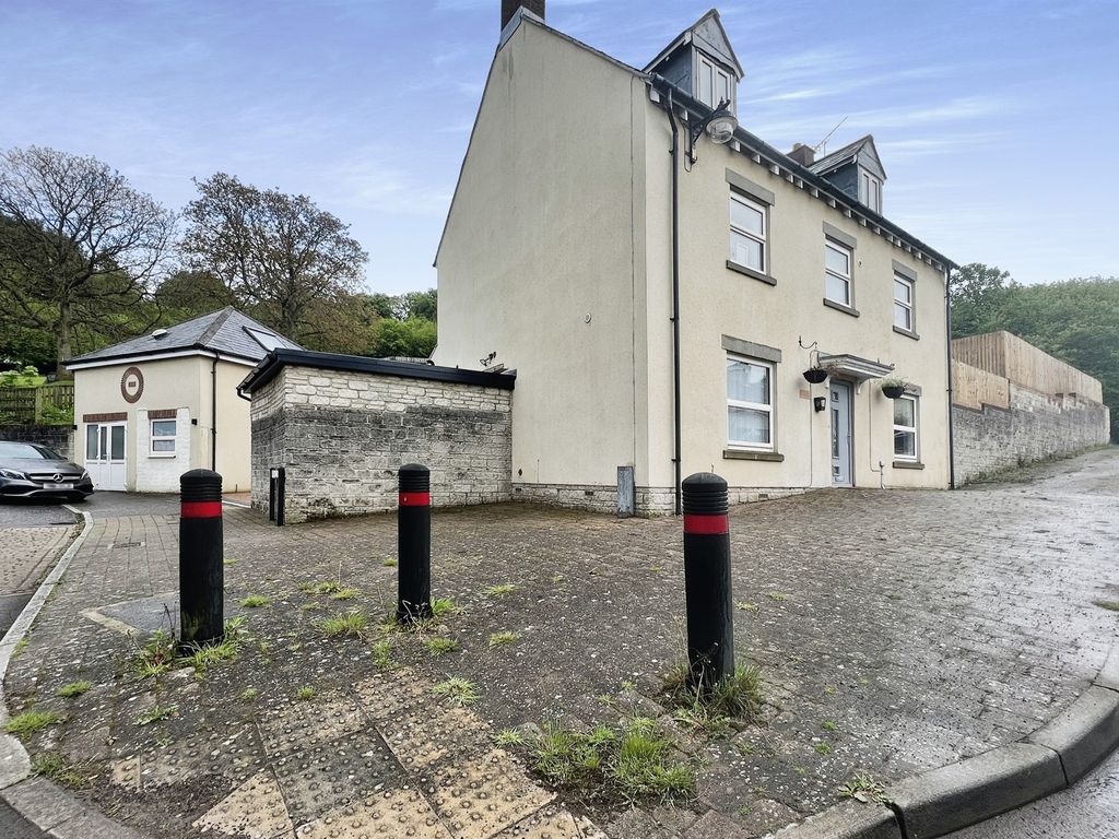 6 bed detached house for sale in West End, Ruardean GL17 Zoopla