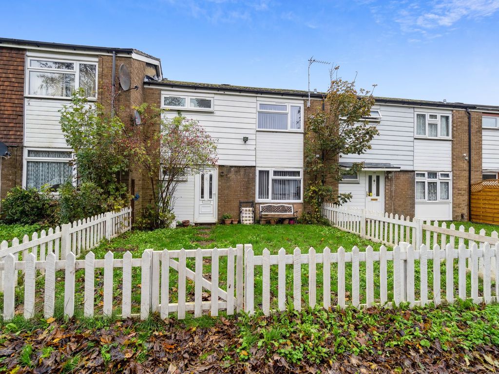 3 bed terraced house for sale in Hithercroft Road, Downley, High