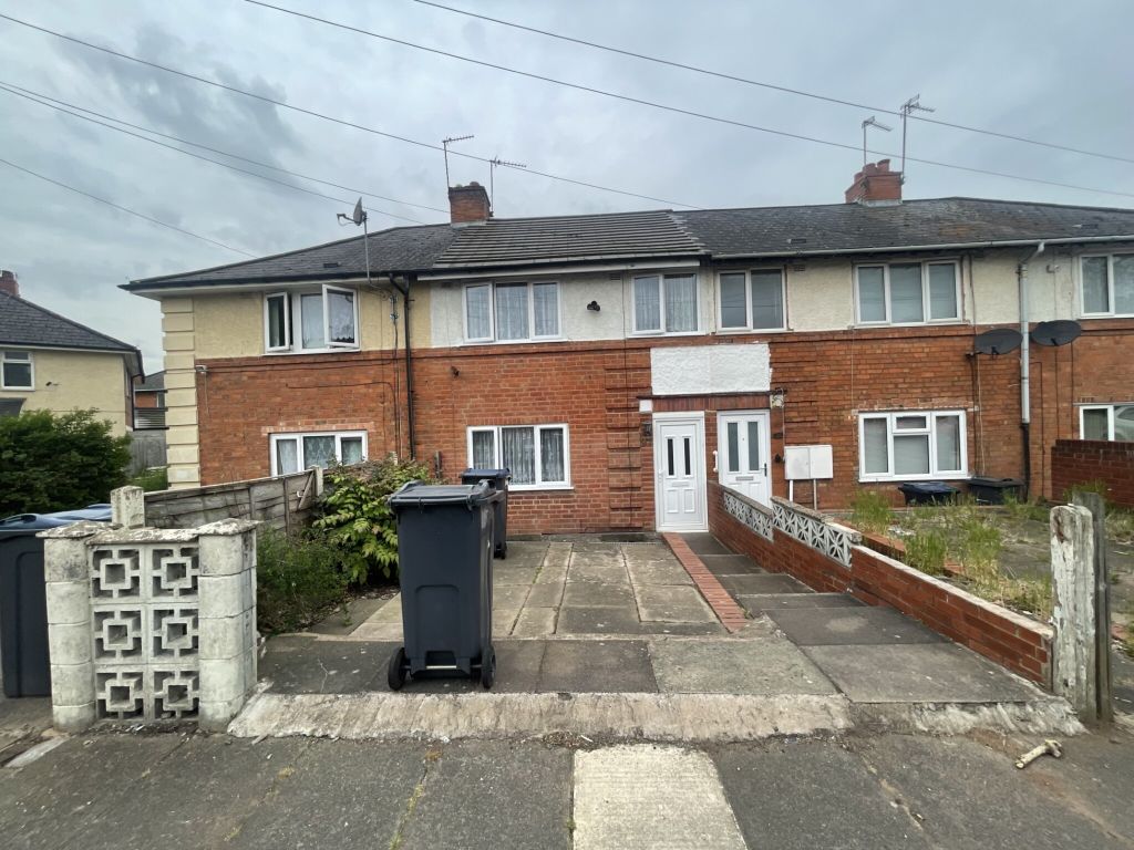 3 bed terraced house to rent in Sunningdale Road, Tyseley, Birmingham