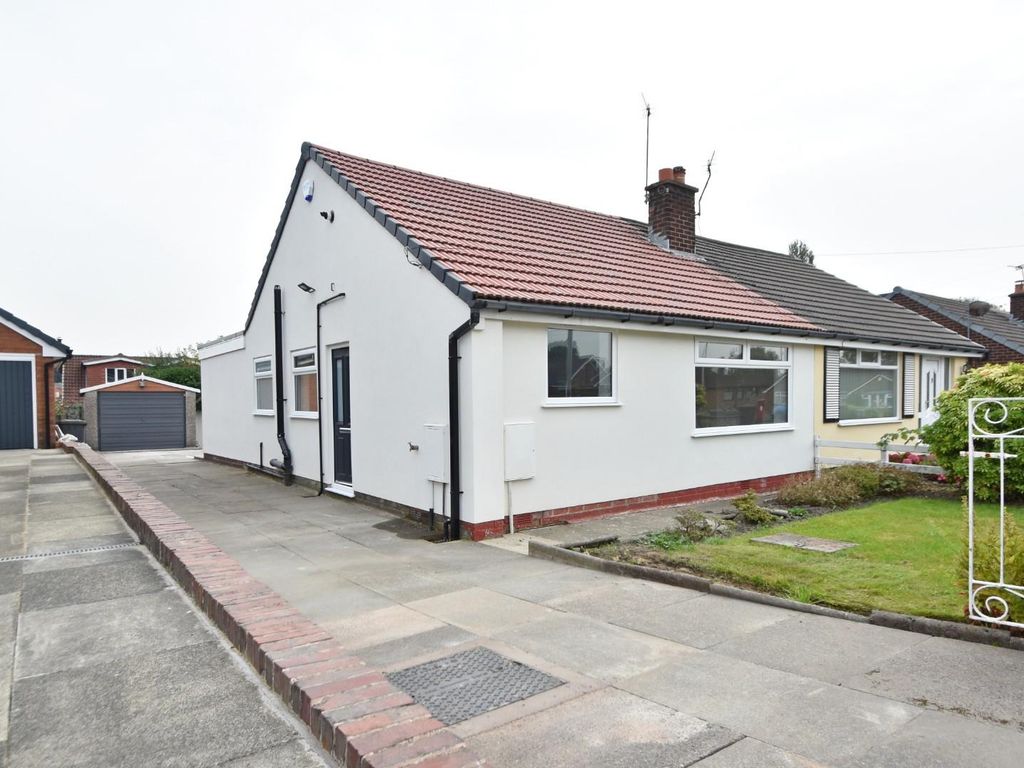 2 bed semidetached bungalow for sale in Chantlers Avenue, Seddons Farm