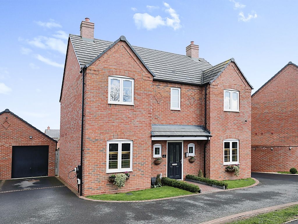4 bed detached house for sale in Snowberry Lane, Wellesbourne, Warwick