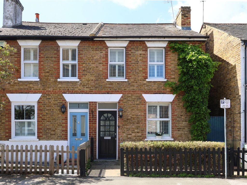 2 bed semidetached house for sale in Park Road, Esher, Surrey KT10, £