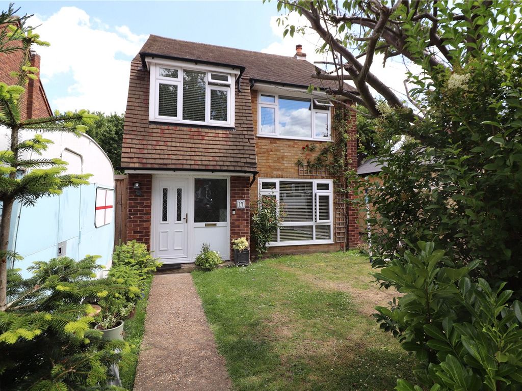 3 bed detached house for sale in Park Crescent Road, Erith, Kent DA8