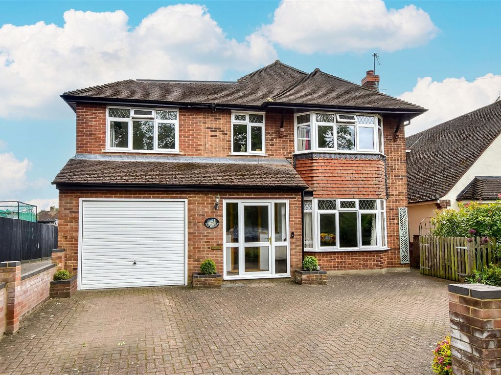 5 Bed Detached House For Sale In Woodside Road Watford WD25 975 000 5-bed-detached-house-for-sale-in-woodside-road-watford-wd25-975-000
