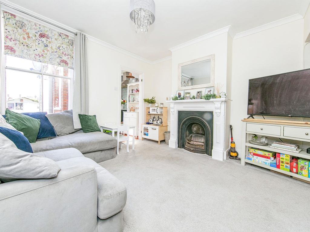 2 bed property to rent in Winchester Road, Colchester CO2 Zoopla