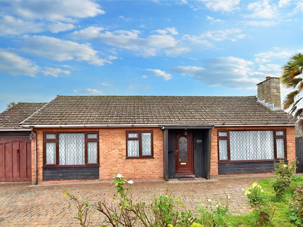 3 bed detached bungalow for sale in Brasenose Road, Didcot, Oxfordshire