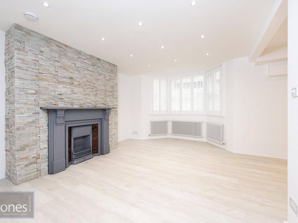 3 bed flat to rent in Oxford Road, Kilburn, London NW6 Zoopla