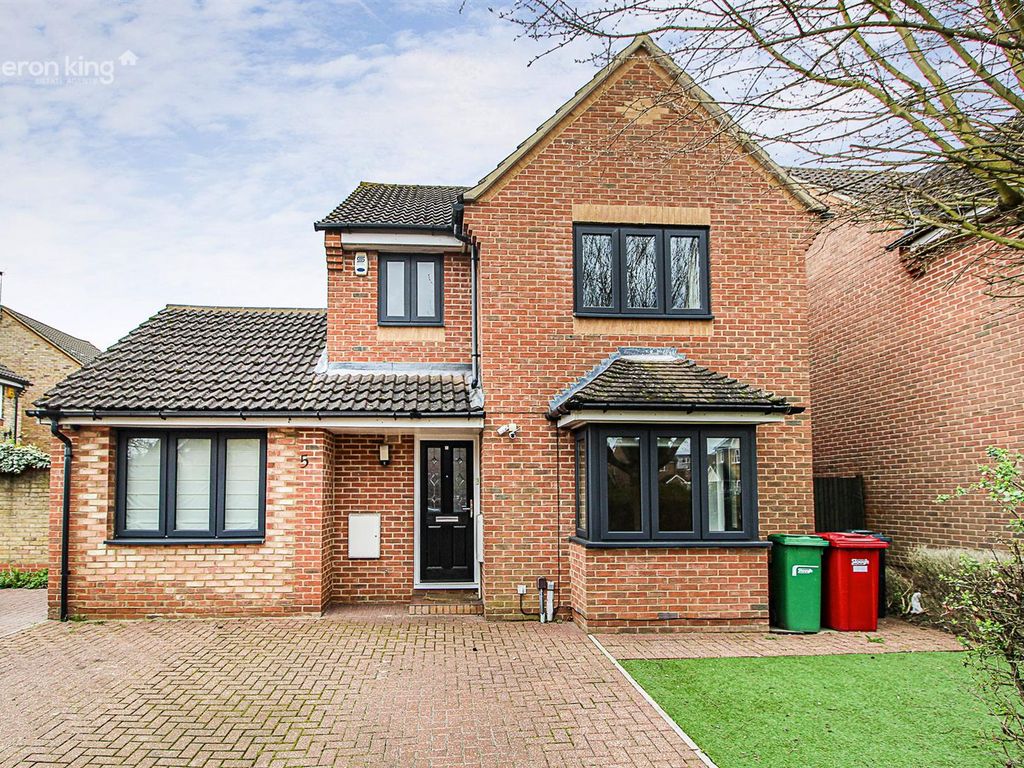 4 bed detached house for sale in Earls Lane, Cippenham, Slough SL1 Zoopla