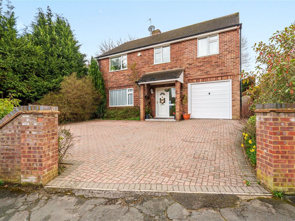 4 bed detached house for sale in Woking, Surrey GU22 Zoopla