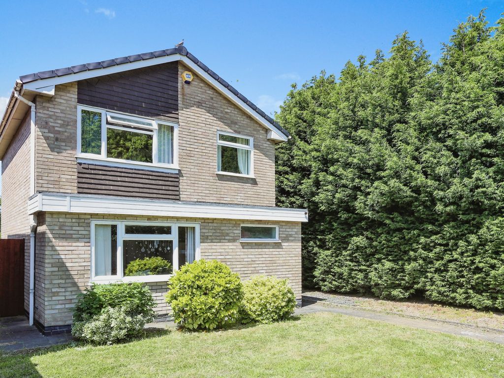 3 bed detached house for sale in Somerfield Walk, Beaumont Leys, Leicester LE4, £290,000 Zoopla