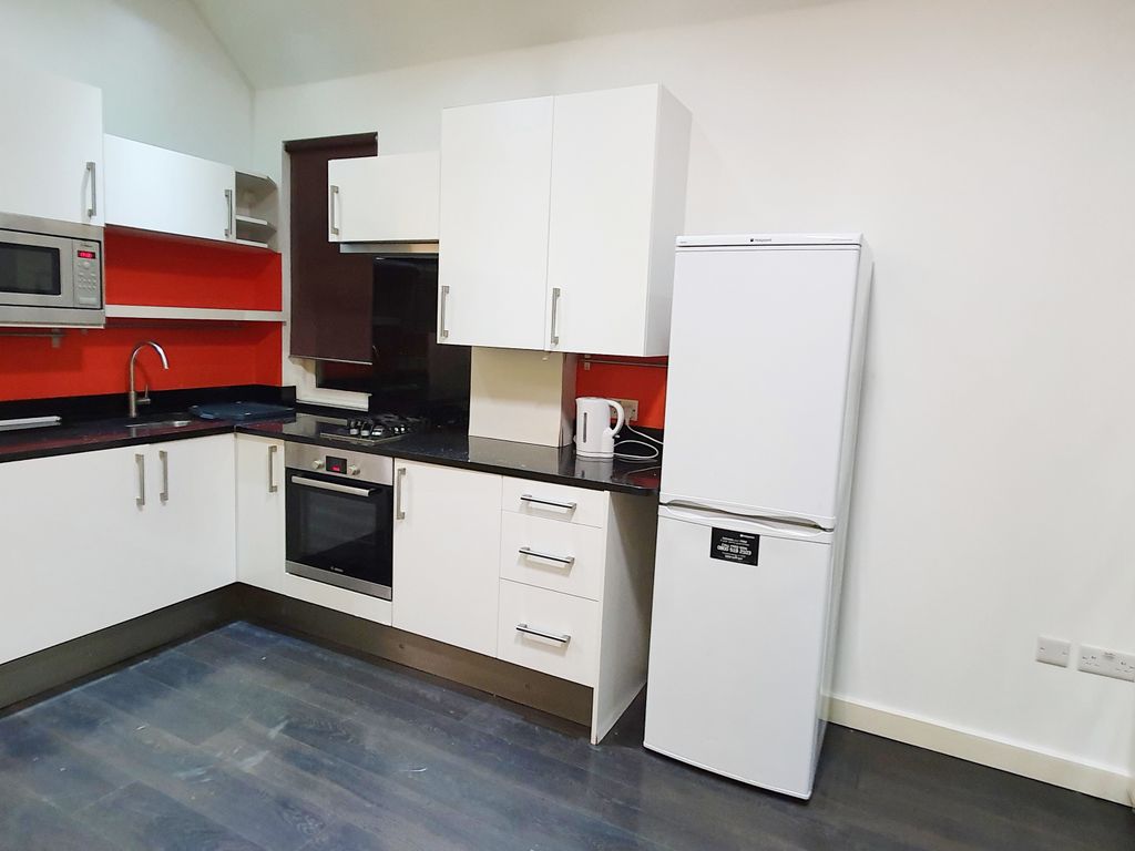 Studio to rent in Wolverton Gardens, Hammersmith, London W6, £1,408 pcm