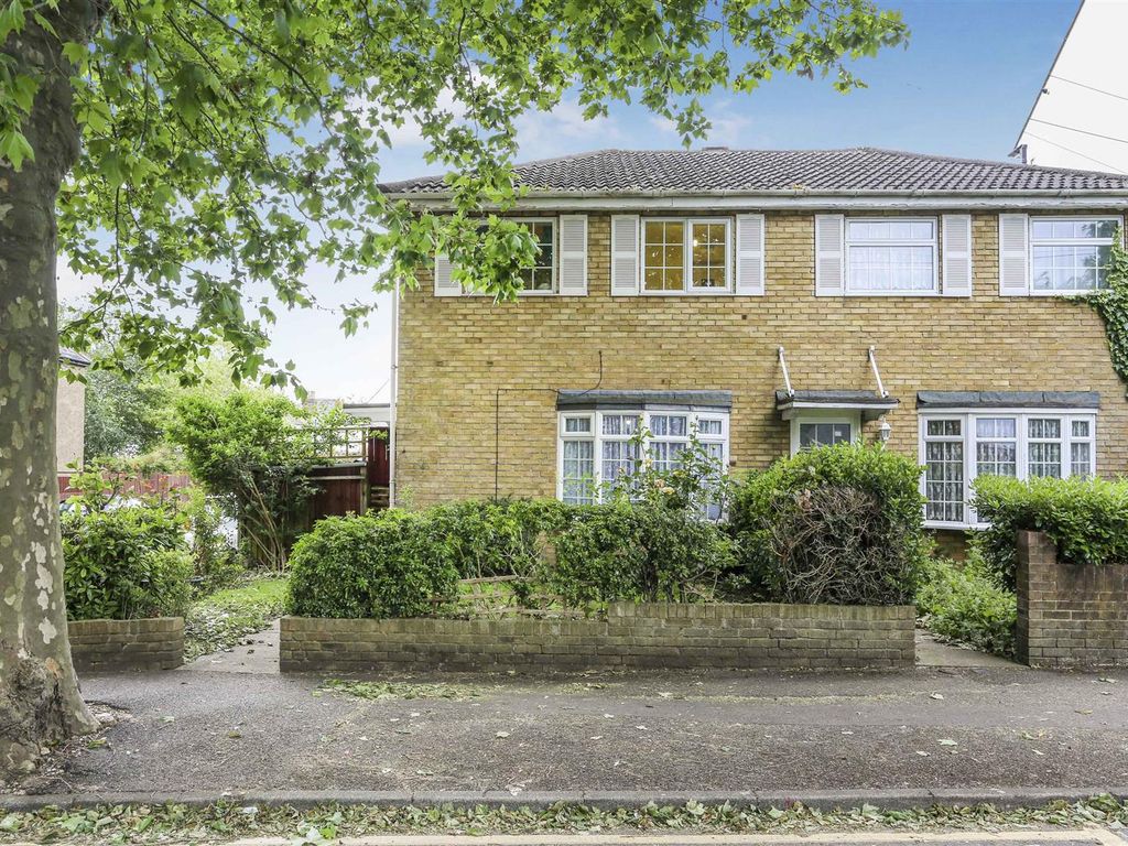 3 bed semidetached house for sale in St. Barnabas Road, Sutton SM1, £