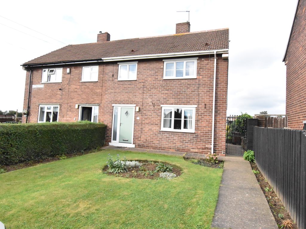 3 bed semidetached house for sale in Rose Avenue, Upton, Pontefract