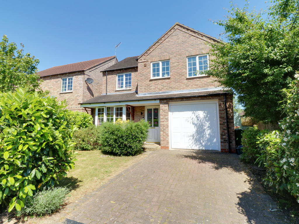 4 bed detached house for sale in Hallam Close, BarrowUponHumber DN19