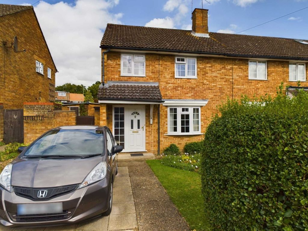 2 bed property for sale in Hollybush Lane, Warners End HP1, £395,000
