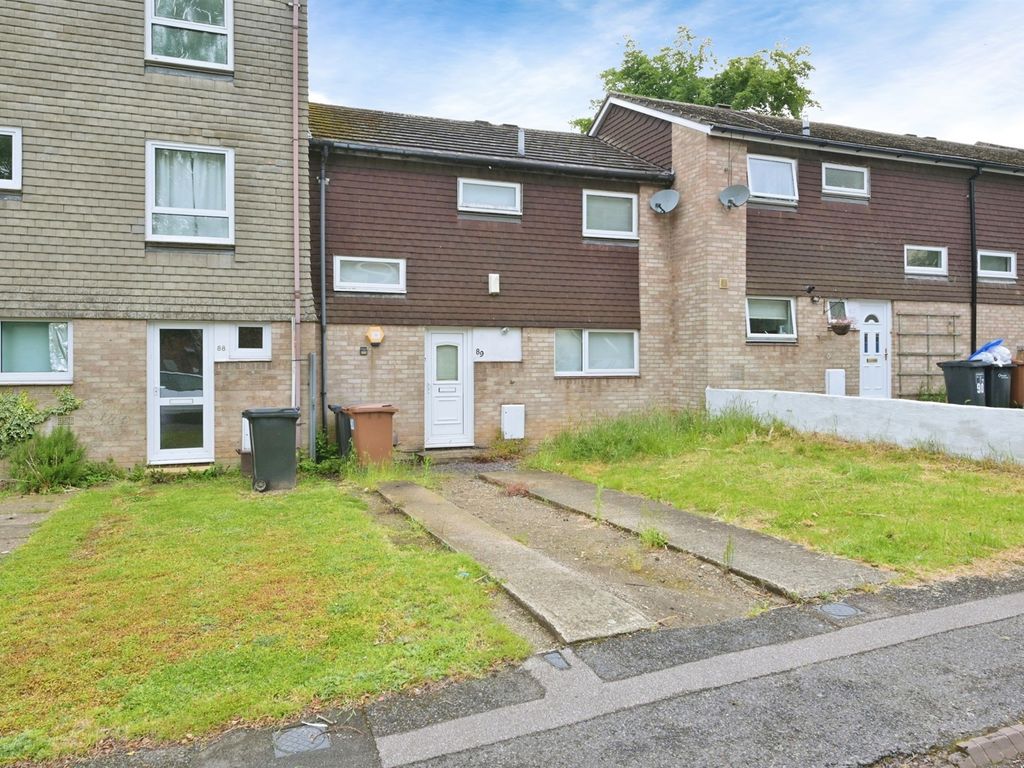 3 bed terraced house for sale in Crestline Court, Abington, Northampton
